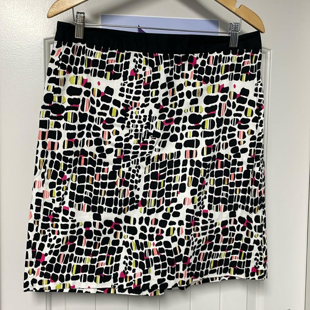 Black, white pencil skirt, size 12.